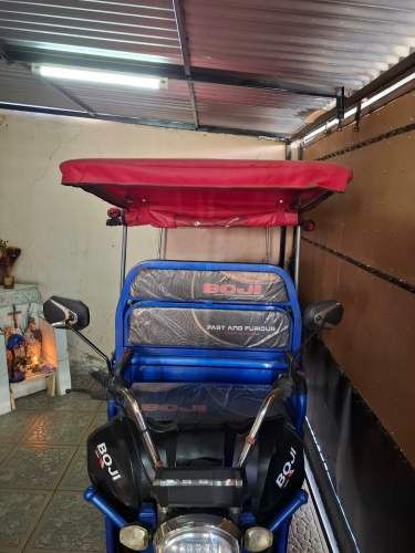 MOTO BOJI, ELECTRICA SEMI NUEVA POCO USO