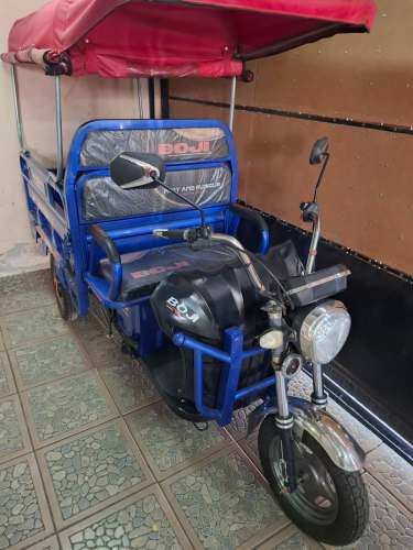 MOTO BOJI, ELECTRICA SEMI NUEVA POCO USO