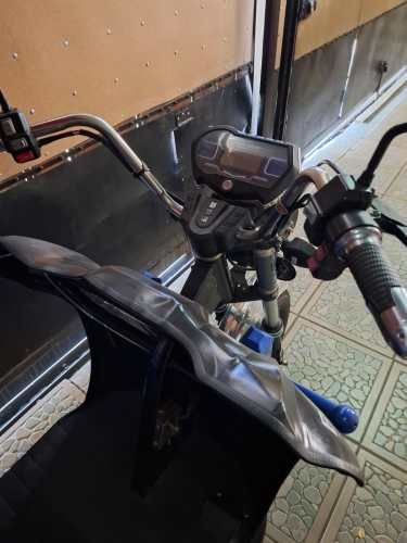 MOTO BOJI, ELECTRICA SEMI NUEVA POCO USO