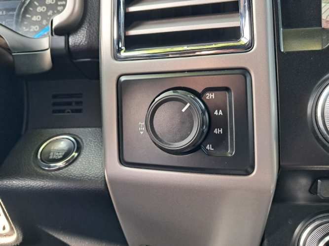 FORD F-150 LARIAT SPORT 4X4 5.0 AUT 2016