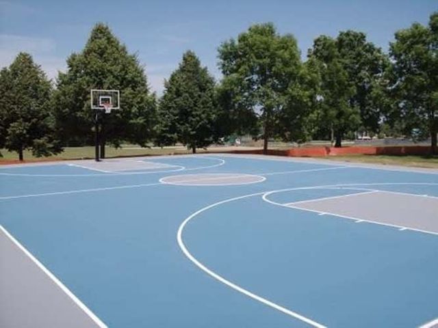 Maestro M-1°  instalador de pisos de Caucho Continuo