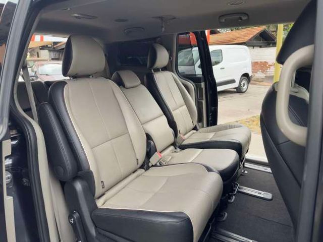 KIA GRAND CARNIVAL LIMITEDPUERTAS ELECTRICAS CAMARA 8 PASAJEROS