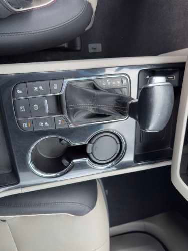 KIA GRAND CARNIVAL LIMITEDPUERTAS ELECTRICAS CAMARA 8 PASAJEROS
