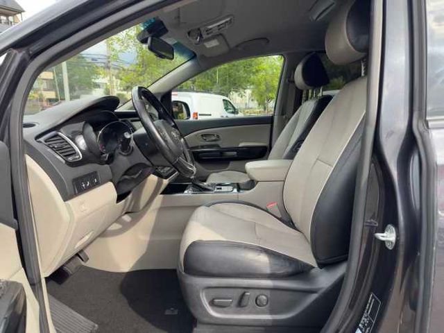 KIA GRAND CARNIVAL LIMITEDPUERTAS ELECTRICAS CAMARA 8 PASAJEROS