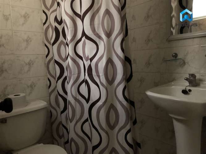 LOCAL COMERCIAL Hostal con local comercial.