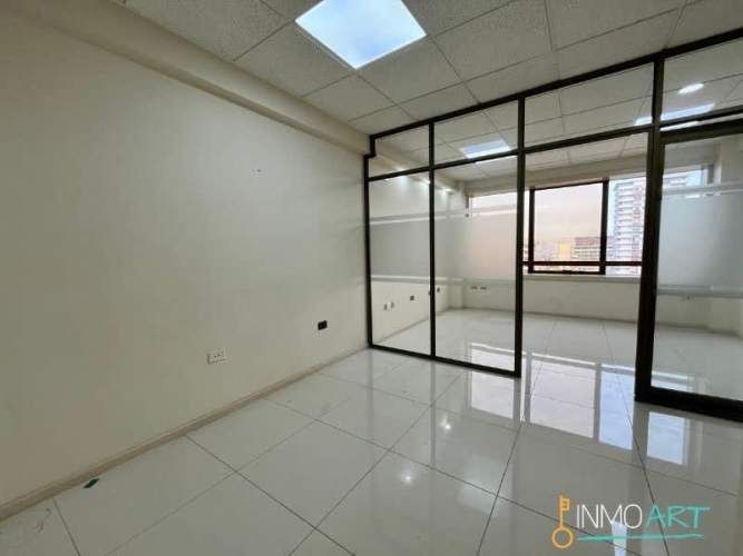 OFICINA Edificio Campanario