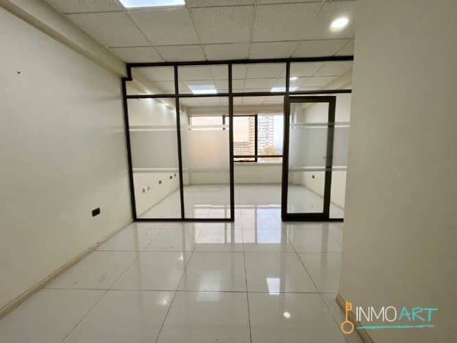 OFICINA Edificio Campanario