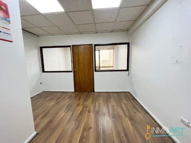 OFICINA Edificio Campanario