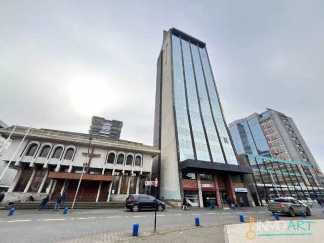 OFICINA Edificio Campanario