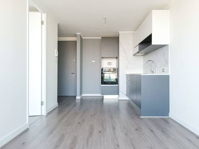 Av. María Rozas Velá [2744-1]