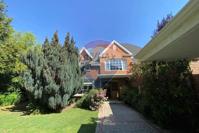 Exclusiva casa sector  mall los trapenses