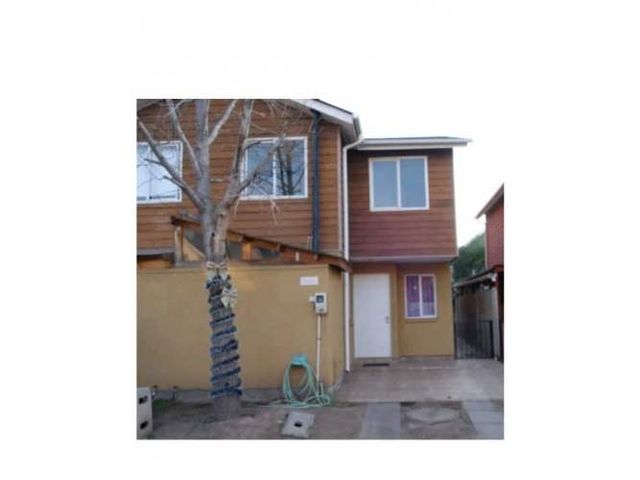 SE VENDE CASA EN JARDINES DE LAS VIZCACHAS, PUENTEALTO