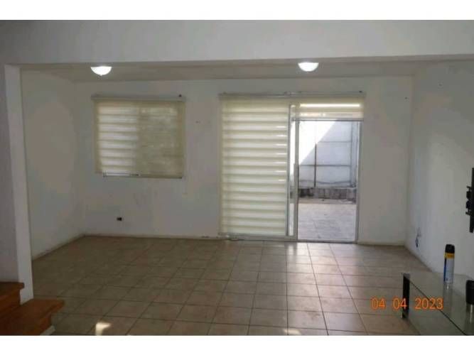 SE VENDE CASA EN JARDINES DE LAS VIZCACHAS, PUENTEALTO