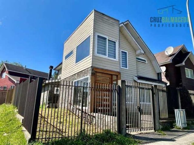 CASA A 5 minutos del centro, entrada sur de Puerto Varas