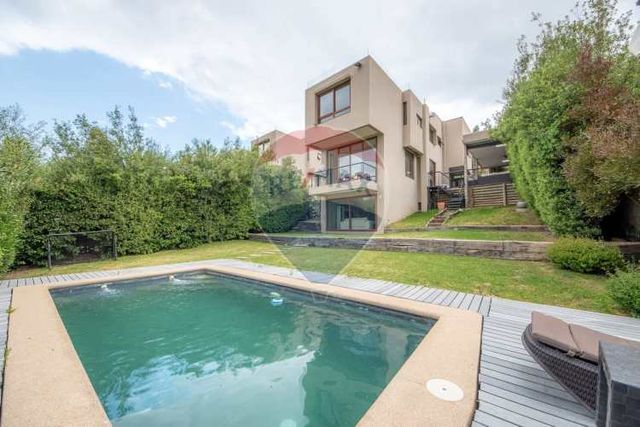 Casa mediterránea  en venta