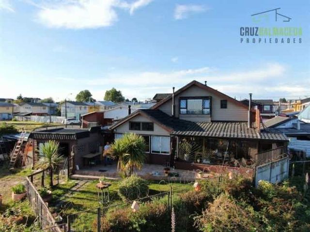 CASA A pasos de Av. Pdte Ibañez