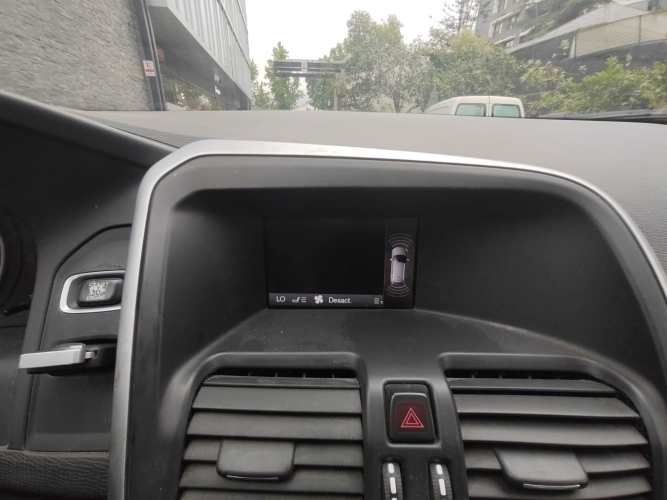 VOLVO XC60 PLUS 2.0T 2011