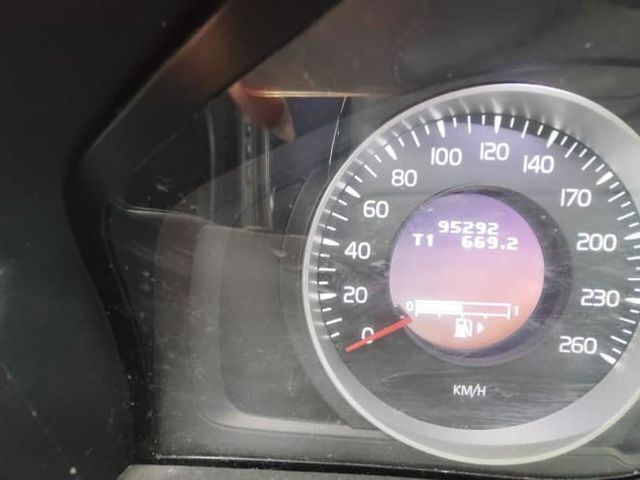 VOLVO XC60 PLUS 2.0T 2011