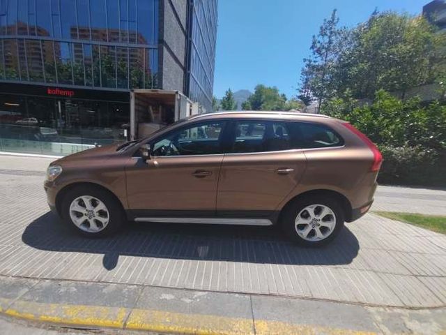 VOLVO XC60 PLUS 2.0T 2011