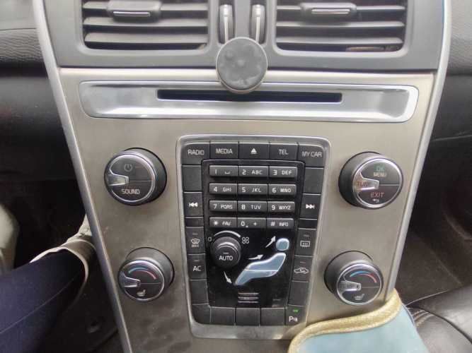 VOLVO XC60 PLUS 2.0T 2011