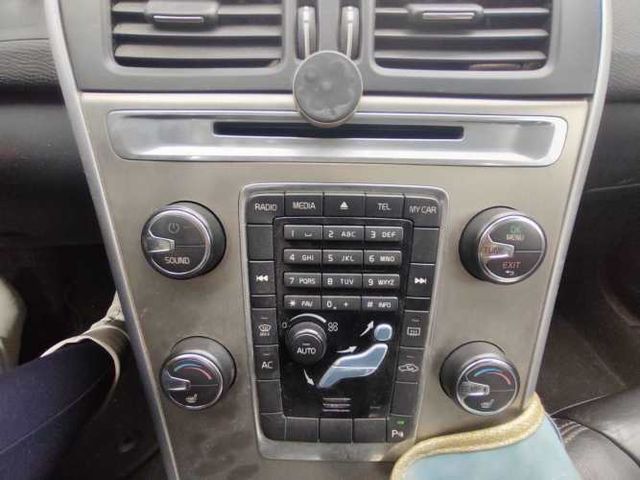 VOLVO XC60 PLUS 2.0T 2011