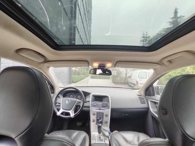 VOLVO XC60 PLUS 2.0T 2011