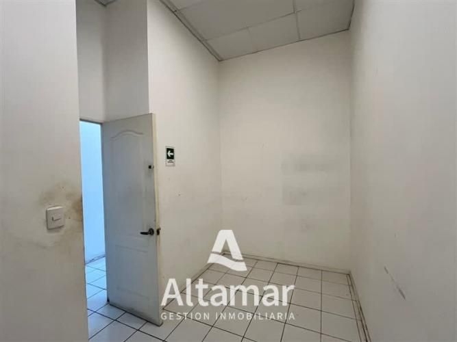 LOCAL COMERCIAL Supermercado Unimarc