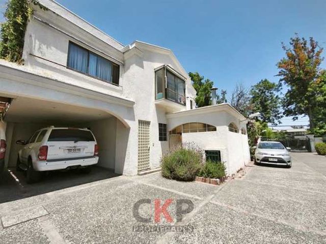 CASA Carlos Silva Vildósola/ Vicente Pérez Rosales