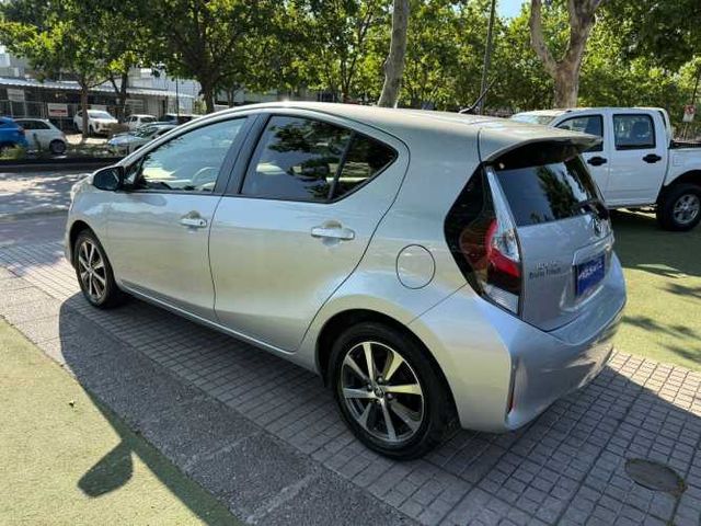 TOYOTA PRIUS C 1.5 AUTO HYBRID 2021