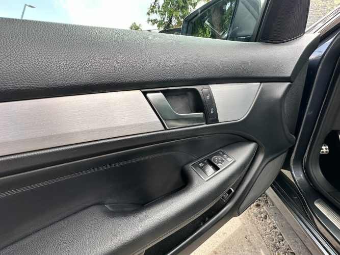 MERCEDES-BENZ C250 COUPé BLUEEFFCIENCY  2012