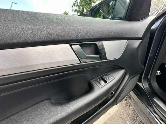 MERCEDES-BENZ C250 COUPé BLUEEFFCIENCY  2012