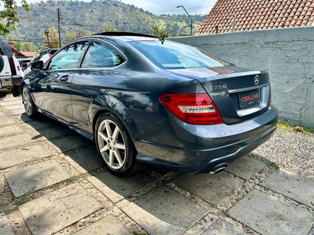 MERCEDES-BENZ C250 COUPé BLUEEFFCIENCY  2012