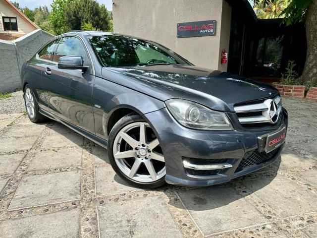 MERCEDES-BENZ C250 COUPé BLUEEFFCIENCY  2012