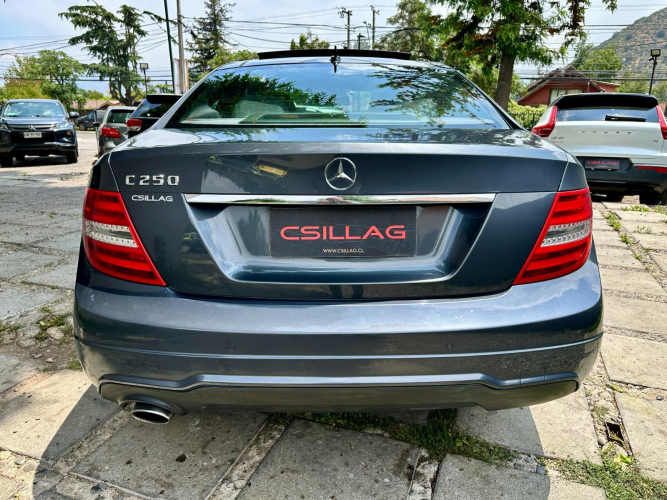 MERCEDES-BENZ C250 COUPé BLUEEFFCIENCY  2012