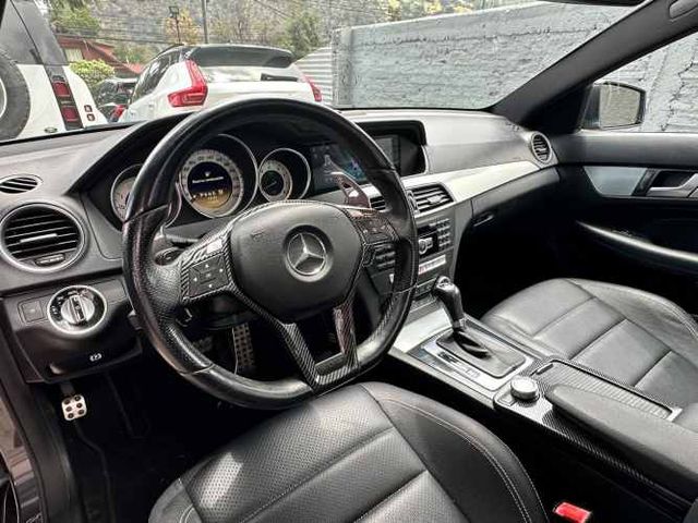 MERCEDES-BENZ C250 COUPé BLUEEFFCIENCY  2012