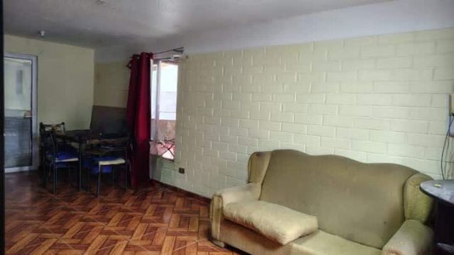 CASA Av. Eyzaguirre con Av. Sta. Rosa