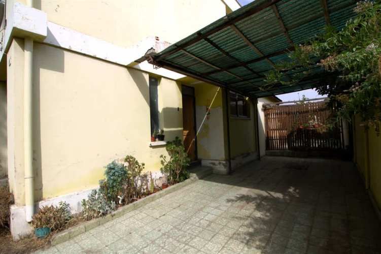 CASA Frente al terminal buses Ahumada