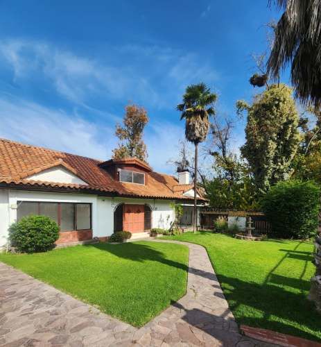 VENTA CASA AMPLIA  EN PRINCIPE DE GALES, LA REINA