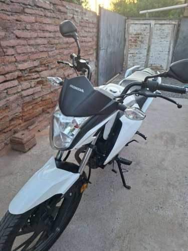 Moto CB 125F Twister