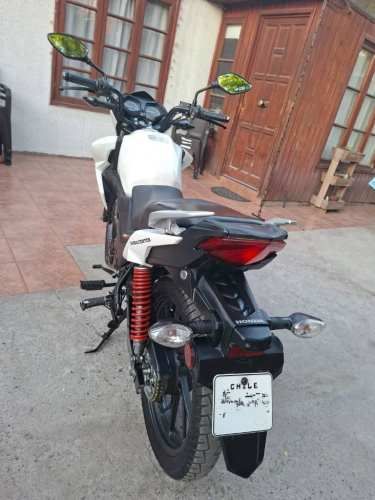 Moto CB 125F Twister