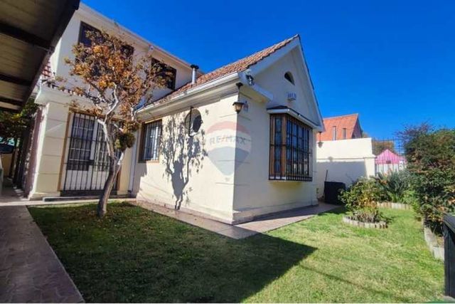 Casa 6 d, 3 b, 4 est. ñuñoa