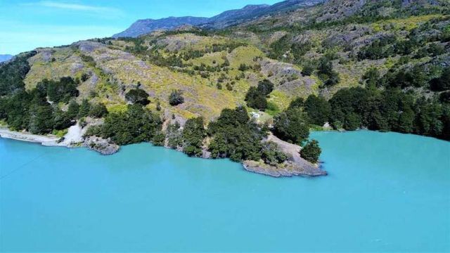 Campo subdividido, 1.3 kms orilla de rio! (128763)