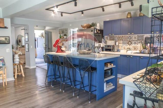 Casa remodelada cocina integrada y piscina