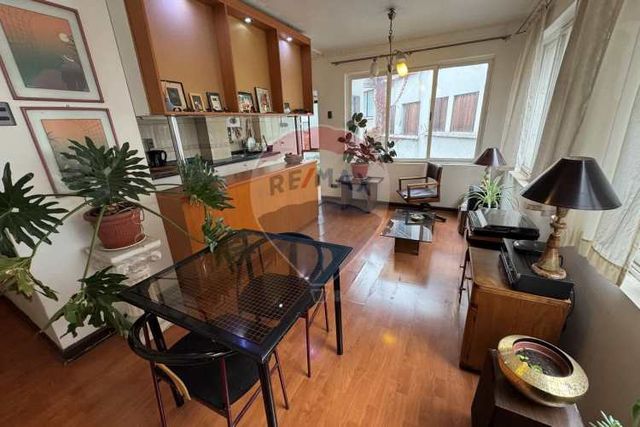 Luminoso 3 dorm + 1 baño, metro república