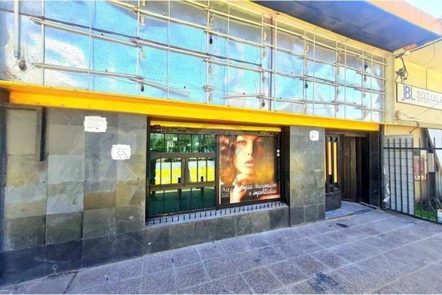 Local planta libre, frente mall plaza vespucio.