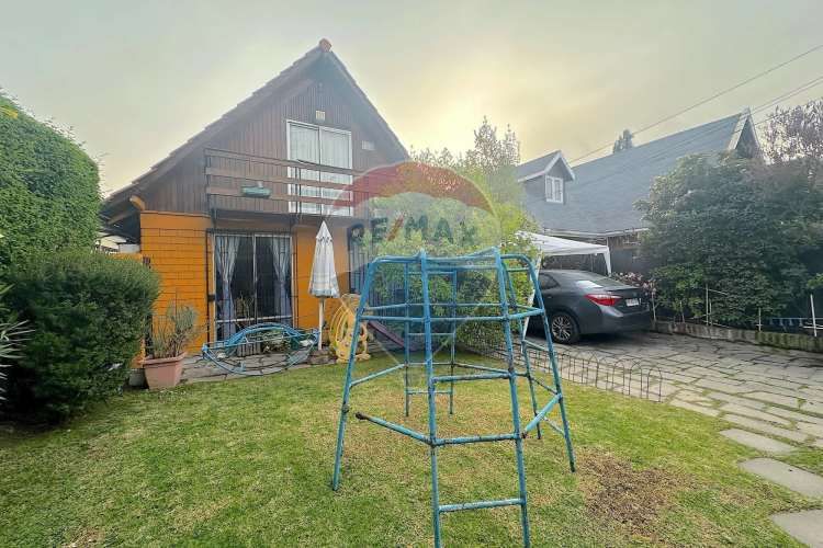 Amplia y acogedora casa para remodelar