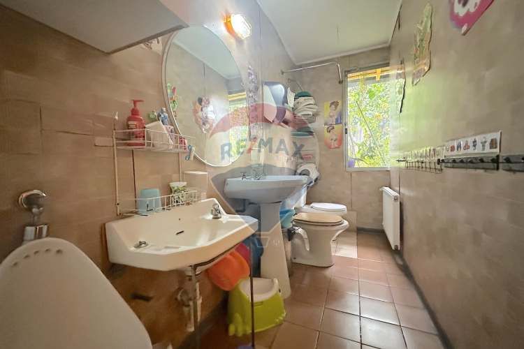 Amplia y acogedora casa para remodelar