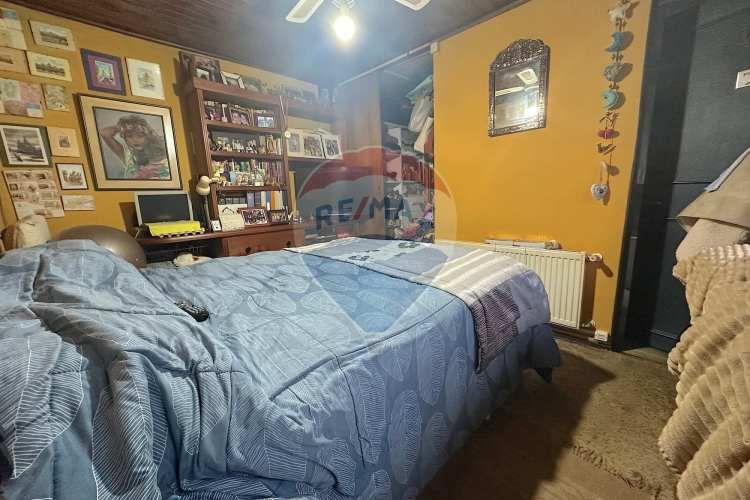 Amplia y acogedora casa para remodelar