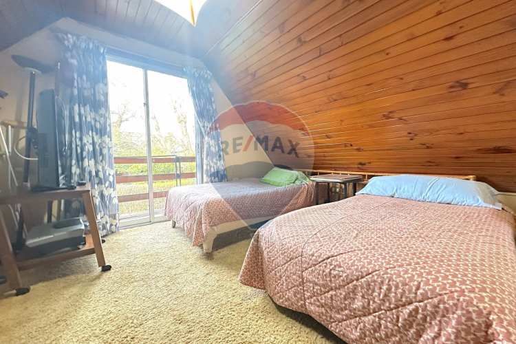 Amplia y acogedora casa para remodelar