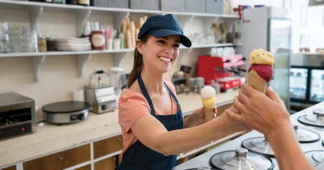 Atención de heladería-Full Time